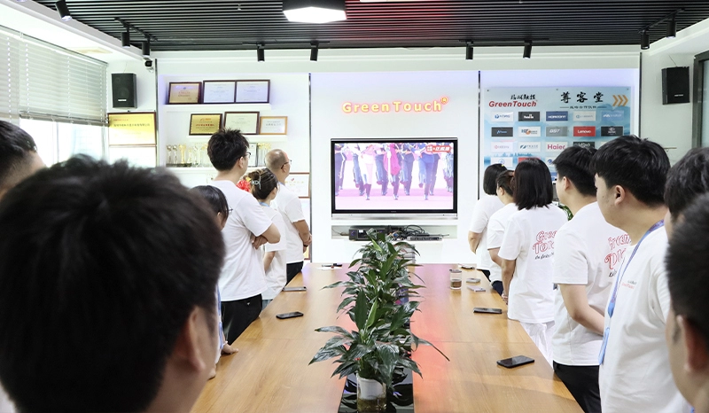 역사를 기억하고 더욱 강해지세요!