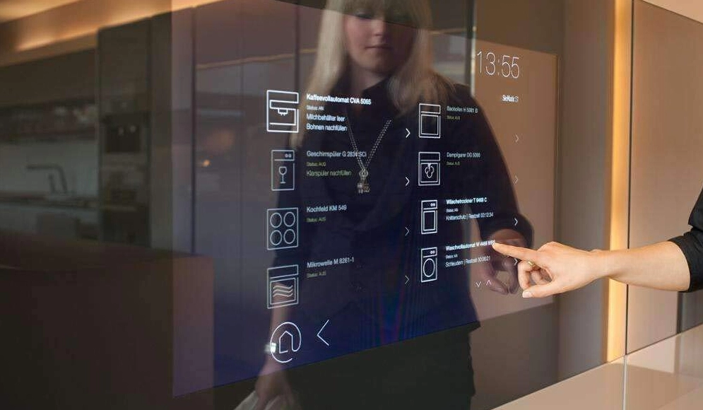 터치스크린의 폭발적인 성장이 기존 컴퓨터에 영향을 미치고 있습니다.